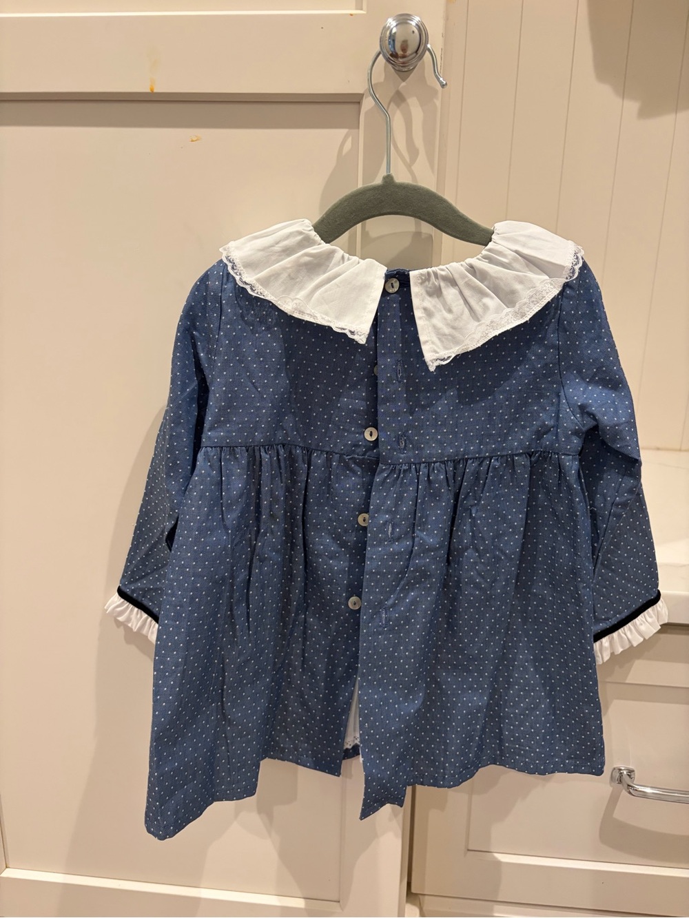 La Coqueta Blue Polka Dot Girls Costume Dress with White Peter Pan Collar - Picture 6 of 6